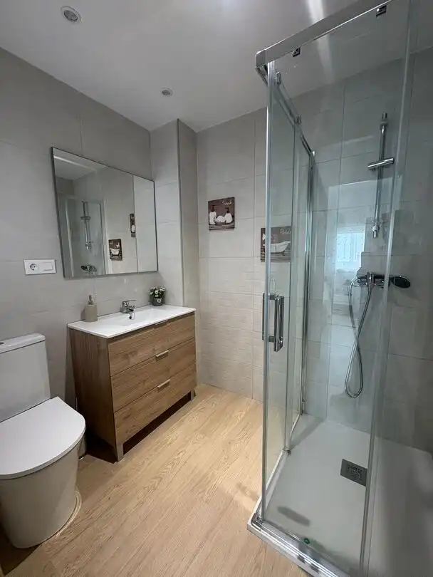Baño de Piso de alquiler en Talavera de la Reina con Aire acondicionado, Calefacción y Alarma