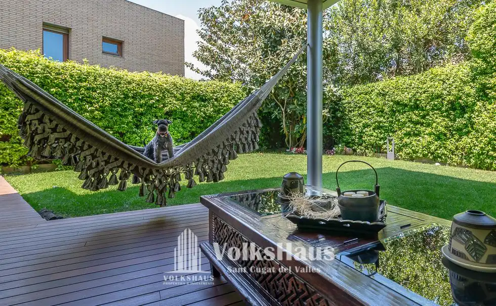 Terrasse von Haus oder Chalet zum Verkauf in Sant Cugat del Vallès mit Klimaanlage, Heizung und Privatgarten