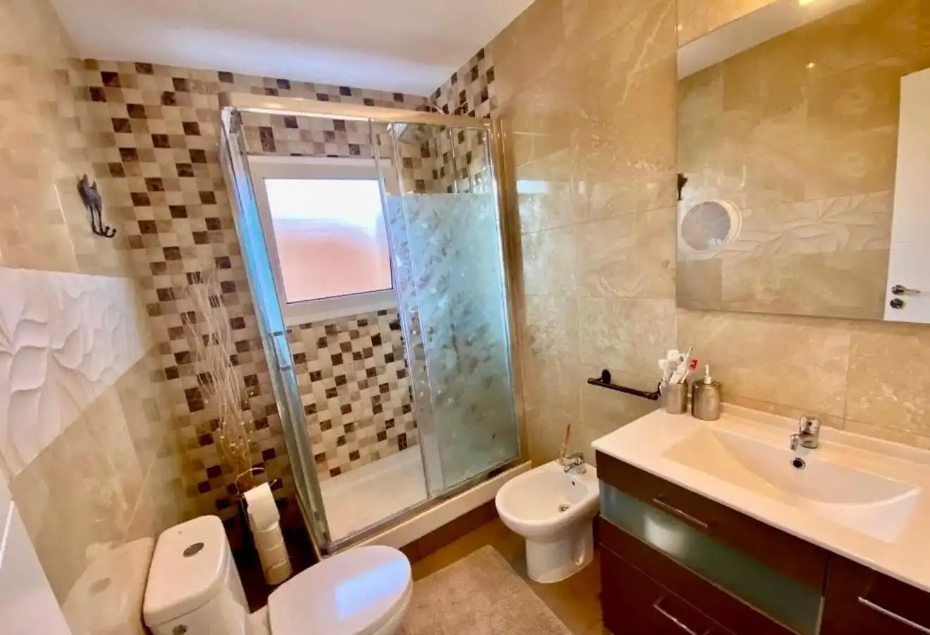 Bathroom of Attic for sale in Cunit  with Air Conditioner, Parquet flooring and Terrace