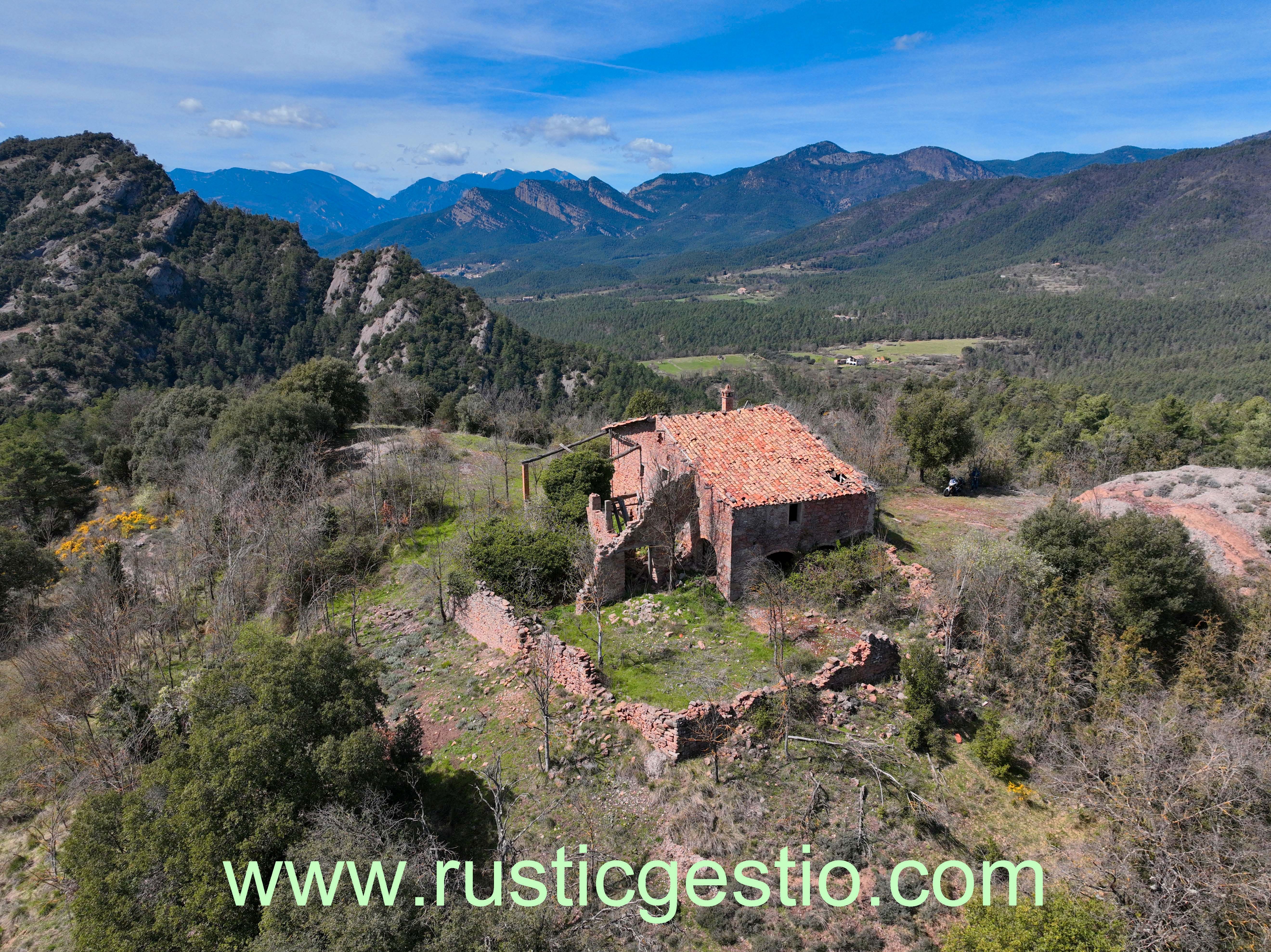 Jardí de Finca rústica en venda en Borredà amb Jardí privat