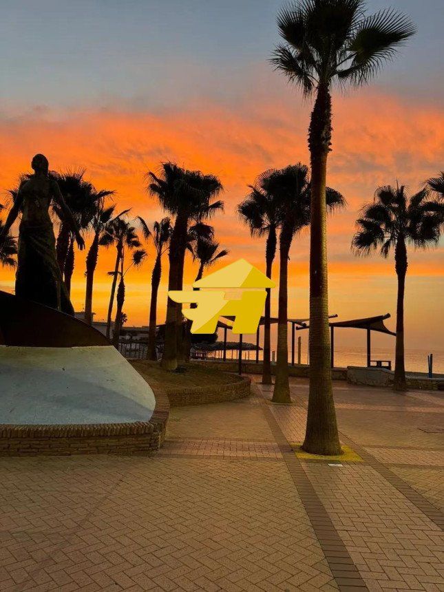 Vista exterior de Piso de alquiler en Fuengirola con Aire acondicionado, Calefacción y Amueblado