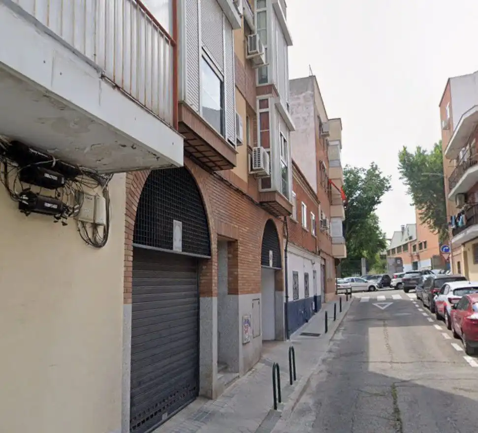 Vista exterior de Garatge en venda en Madrid