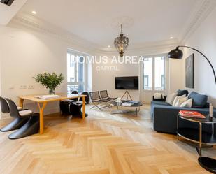 Living room of Flat to rent in  Madrid Capital  with Air Conditioner