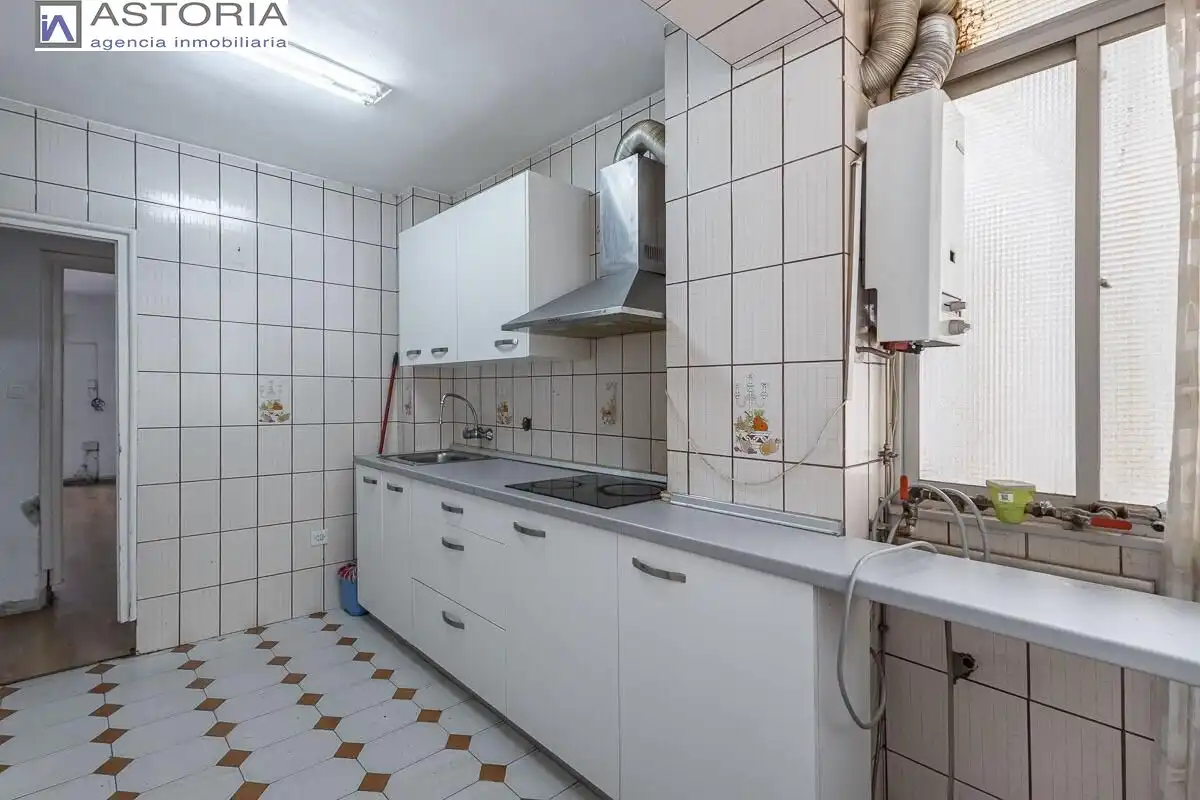 Piso con ascensor en venta en Calle REINA MORA, imagen 8