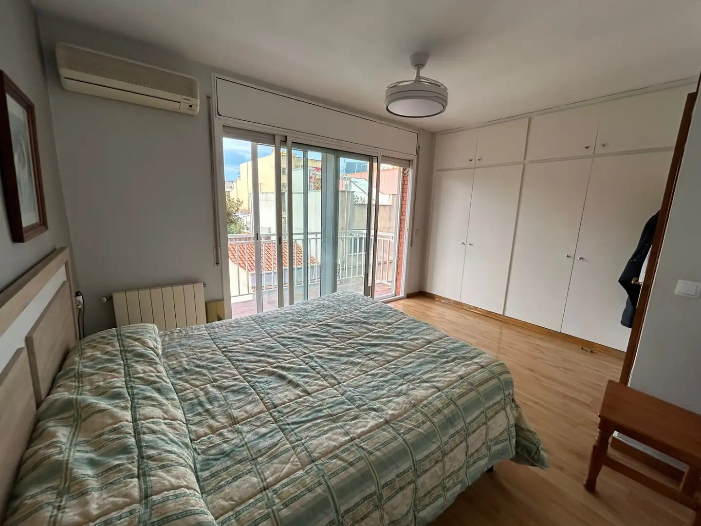 Bedroom of Houses for sale in Sant Adrià de Besòs  with Air Conditioner, Heating and Terrace