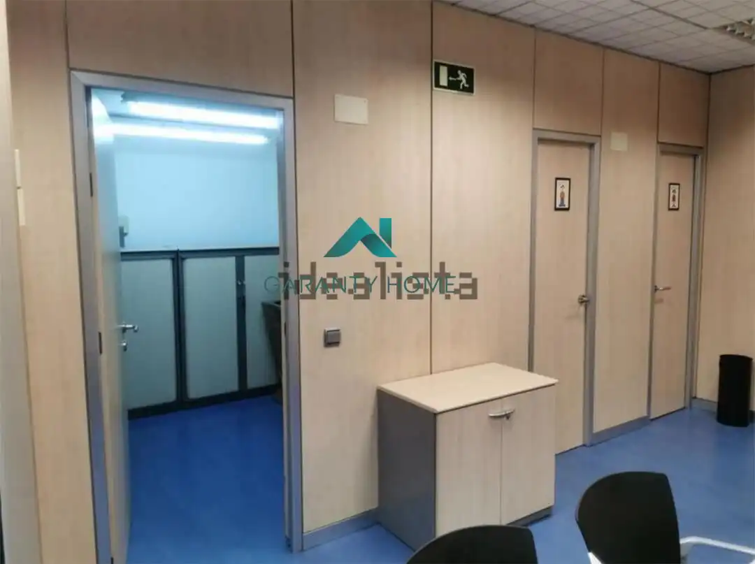 Commercial properties for sale in Madrid  with Air Conditioner