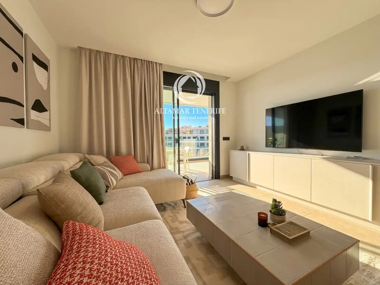 Wohnzimmer von Wohnungen zur Miete in Adeje mit Terrasse, Abstellraum und Schwimmbad