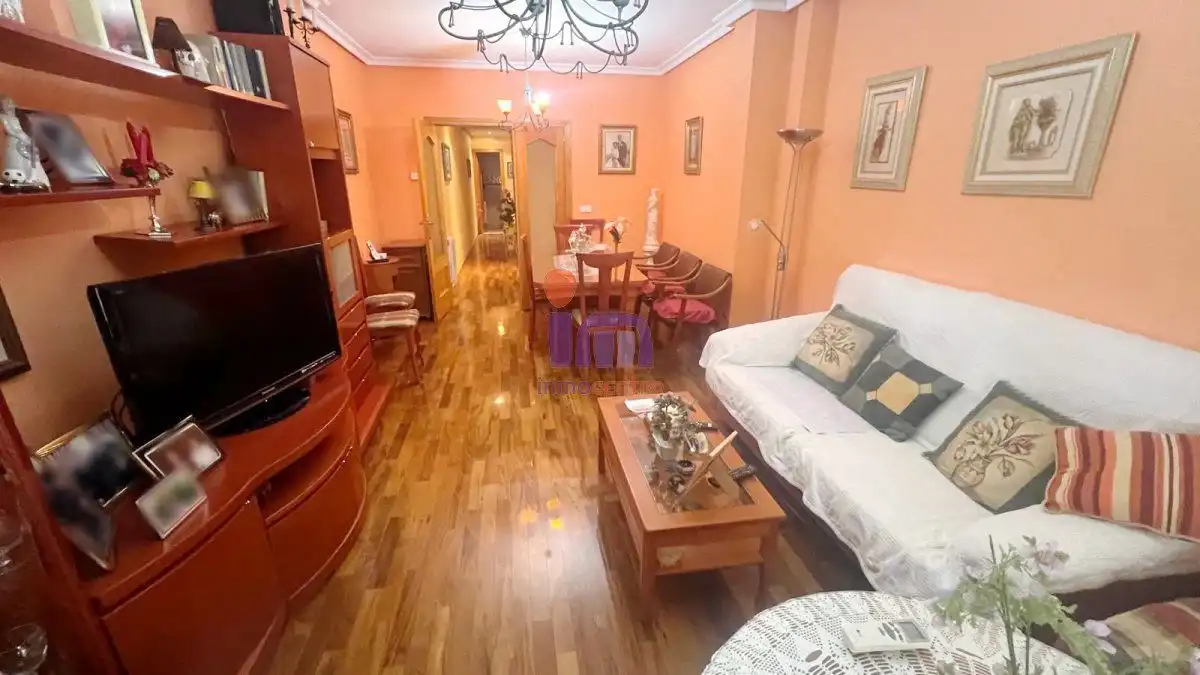 Piso con terraza en venta en Valdepeñas