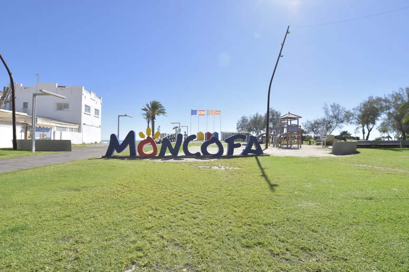 Vista exterior de Piso en venta en Moncofa con Aire acondicionado y Amueblado