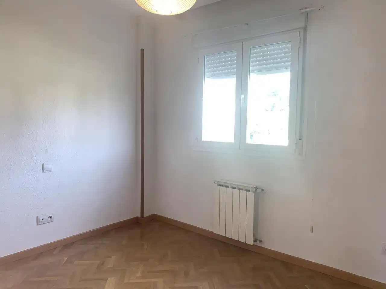 Habitación de Piso de alquiler en Manzanares El Real con Parquet, Terraza y Piscina comunitaria