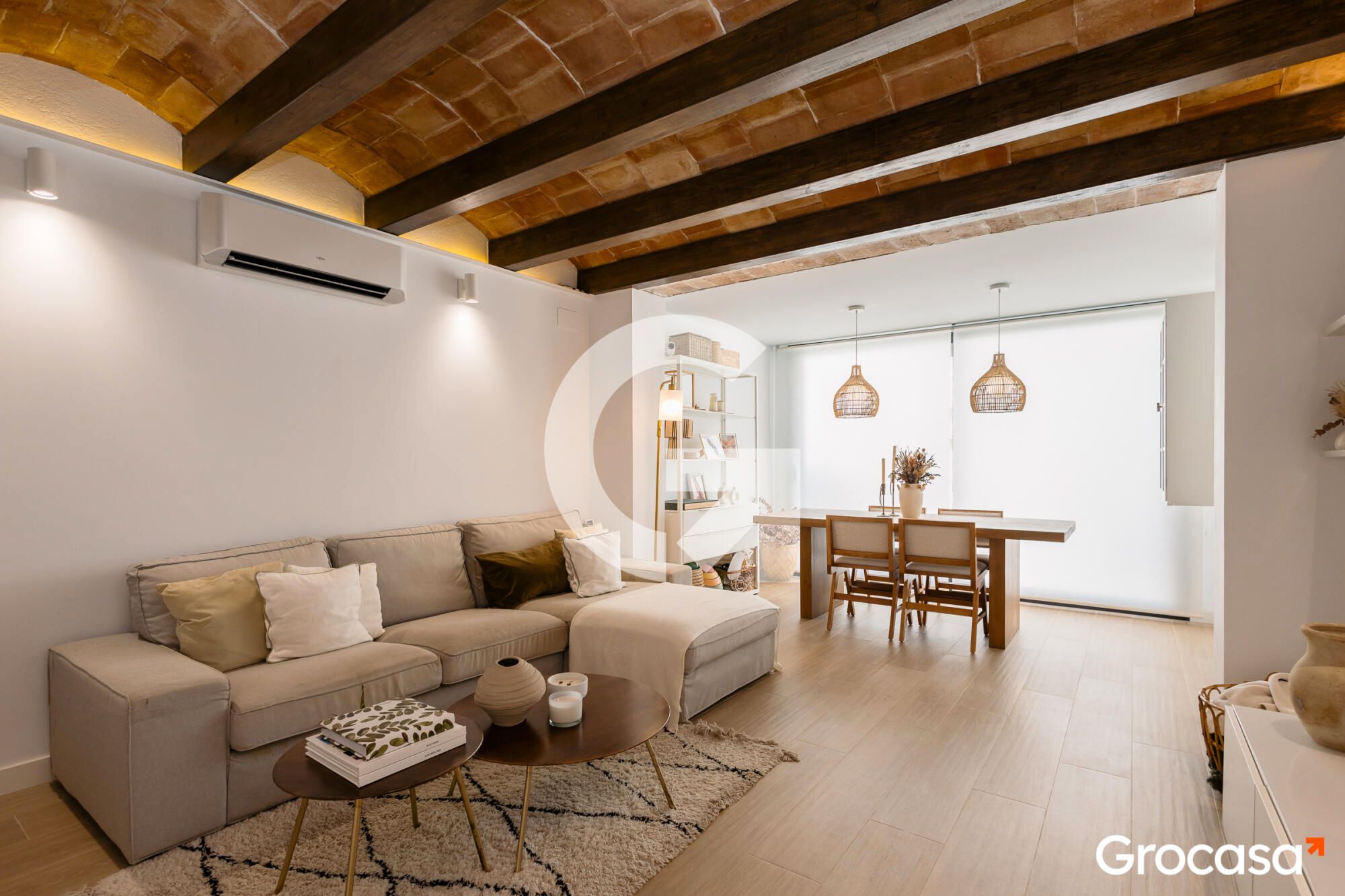 Sala d'estar de Casa o xalet en venda en Viladecans amb Aire condicionat, Jardí privat i Terrassa