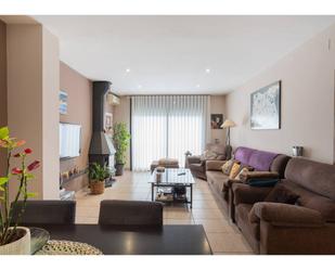 Sala d'estar de Casa o xalet en venda en Centelles amb Aire condicionat, Calefacció i Jardí privat