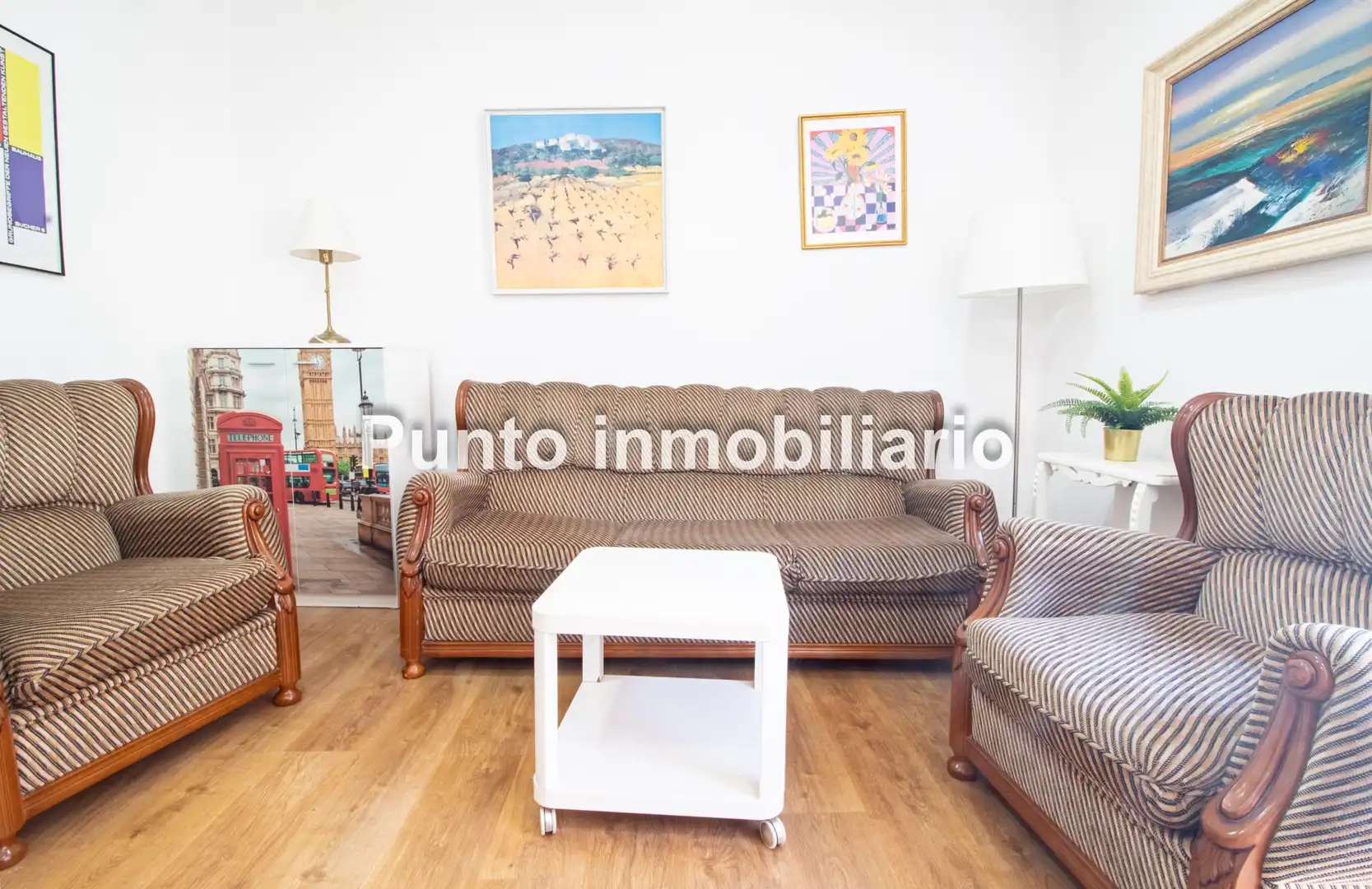 Sala d'estar de Pis en venda en Valladolid amb Calefacció, Parquet i Traster