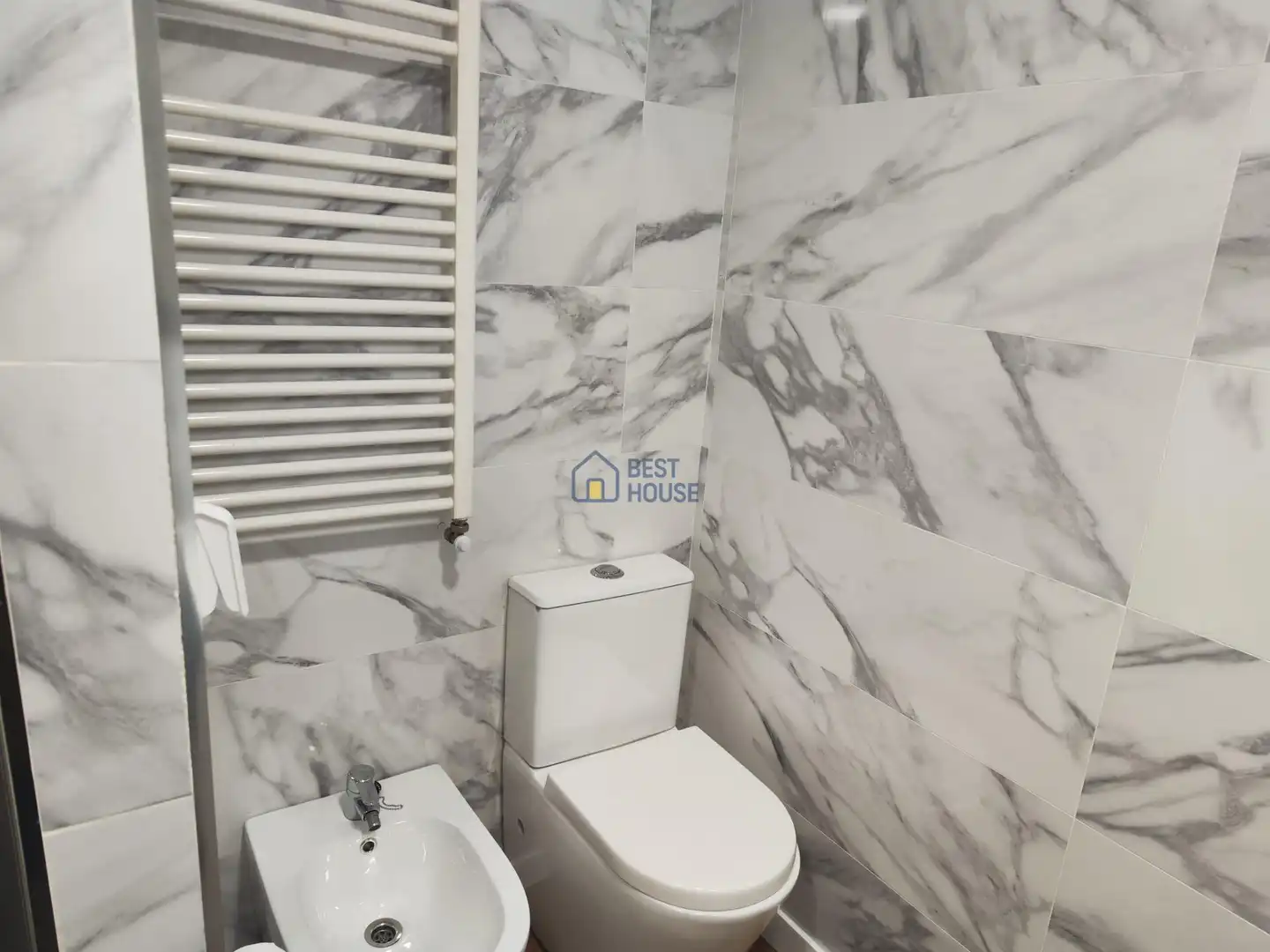 Bathroom of Flat for rent in León Capital   with Heating and Terrace