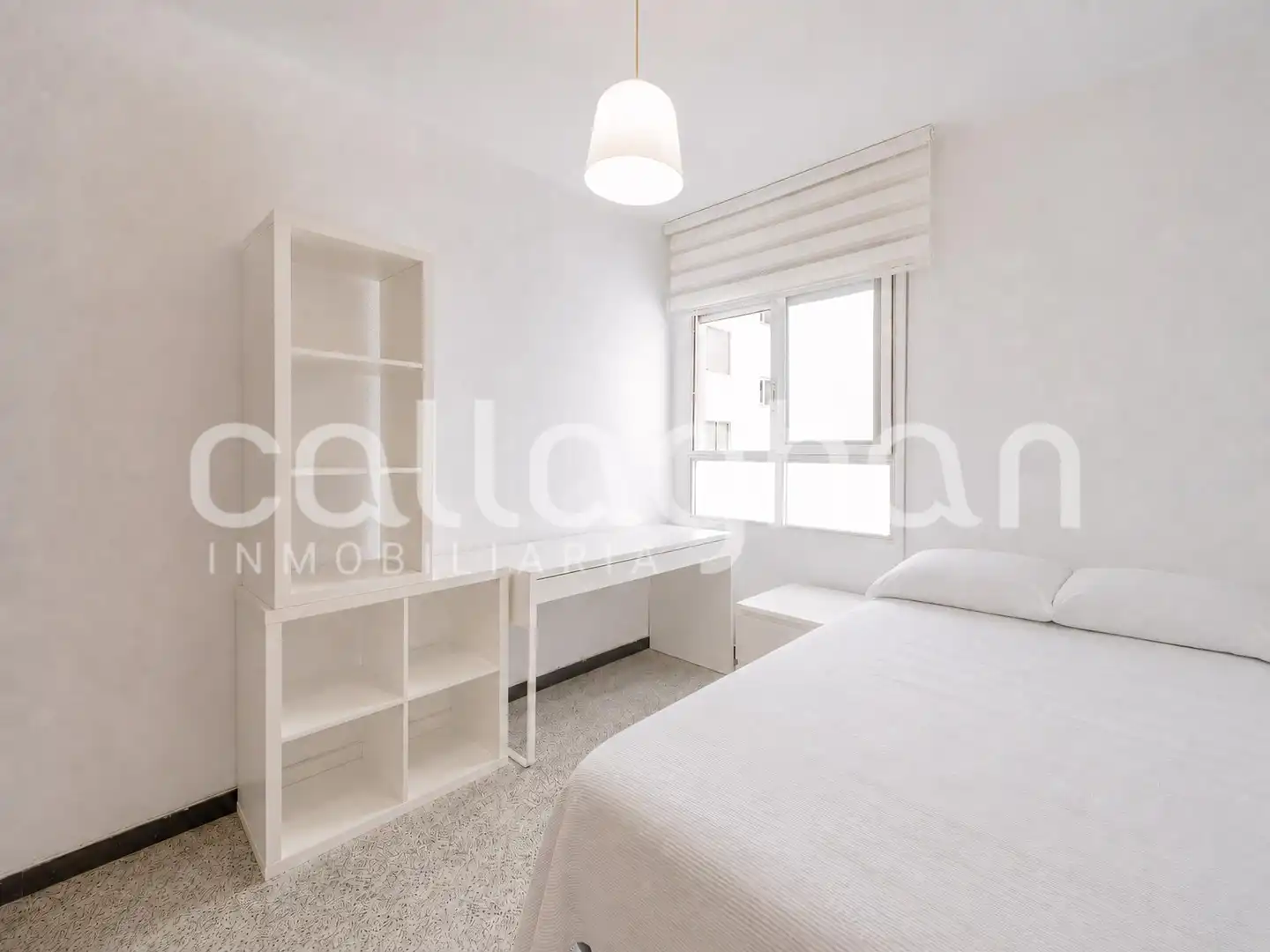 Schlafzimmer von Wohnung zum Verkauf in Valencia mit Möbliert und Balkon