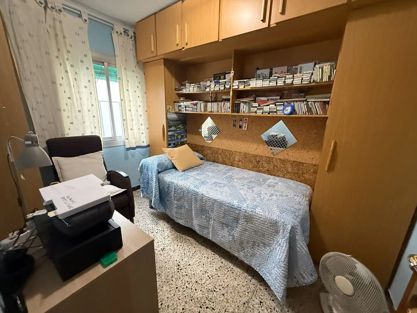 Dormitori de Pis en venda en Santa Coloma de Gramenet amb Aire condicionat, Calefacció i Terrassa