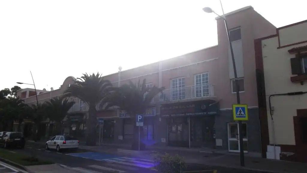Vista exterior de Local en venda en La Camella