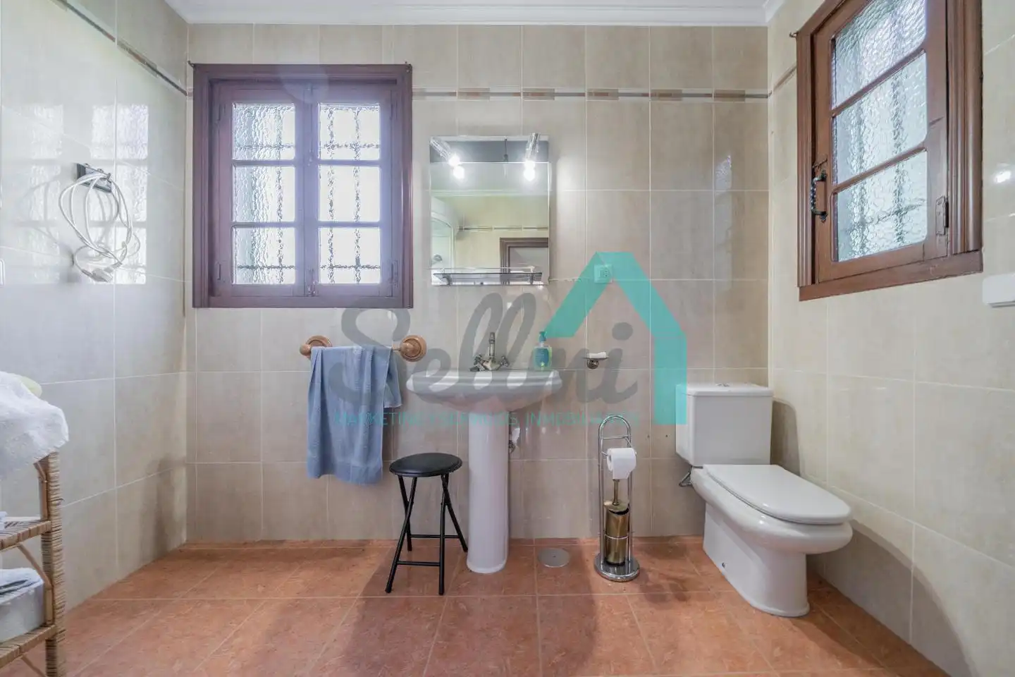 Bathroom of Houses for sale in Pravia  with Heating, Private garden and Parquet flooring
