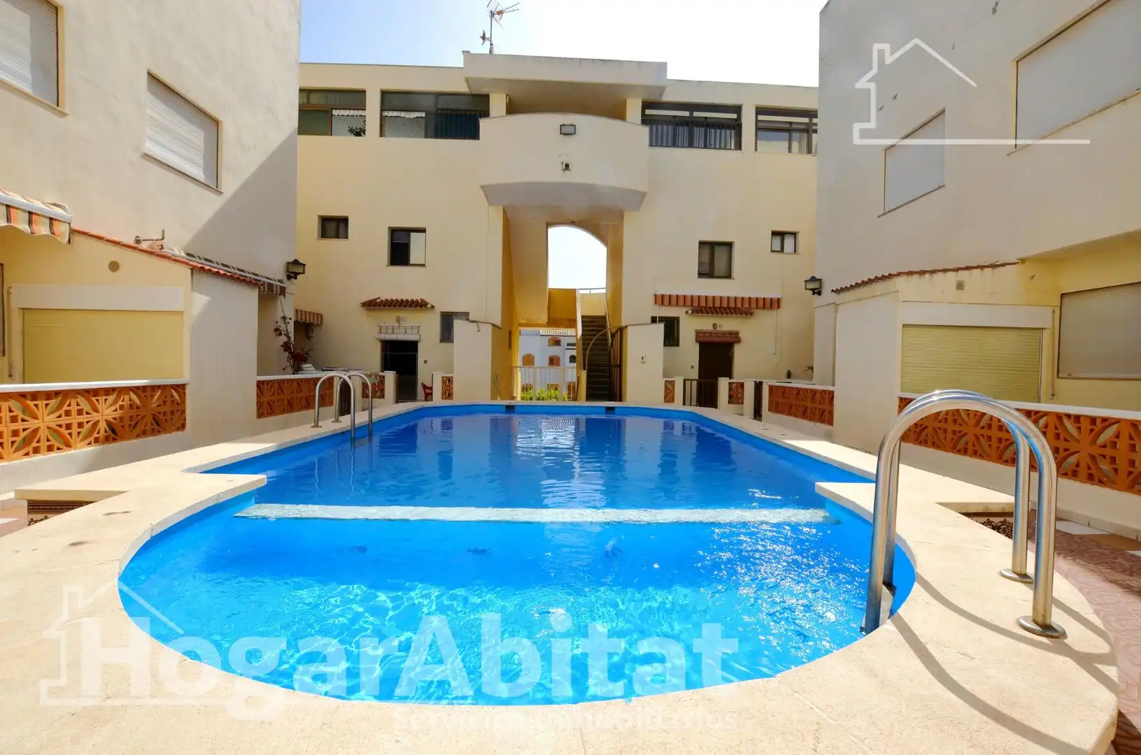 Piscina de Àtic en venda en Tavernes de la Valldigna amb Terrassa, Traster i Moblat