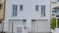 Exterior view of Single-family semi-detached for sale in Empuriabrava  with Air Conditioner and Terrace