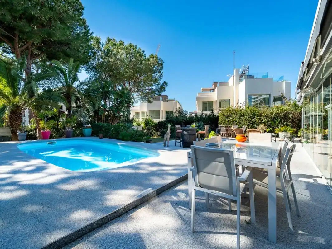 Terrassa de Casa o xalet en venda en Marbella amb Aire condicionat, Calefacció i Jardí privat