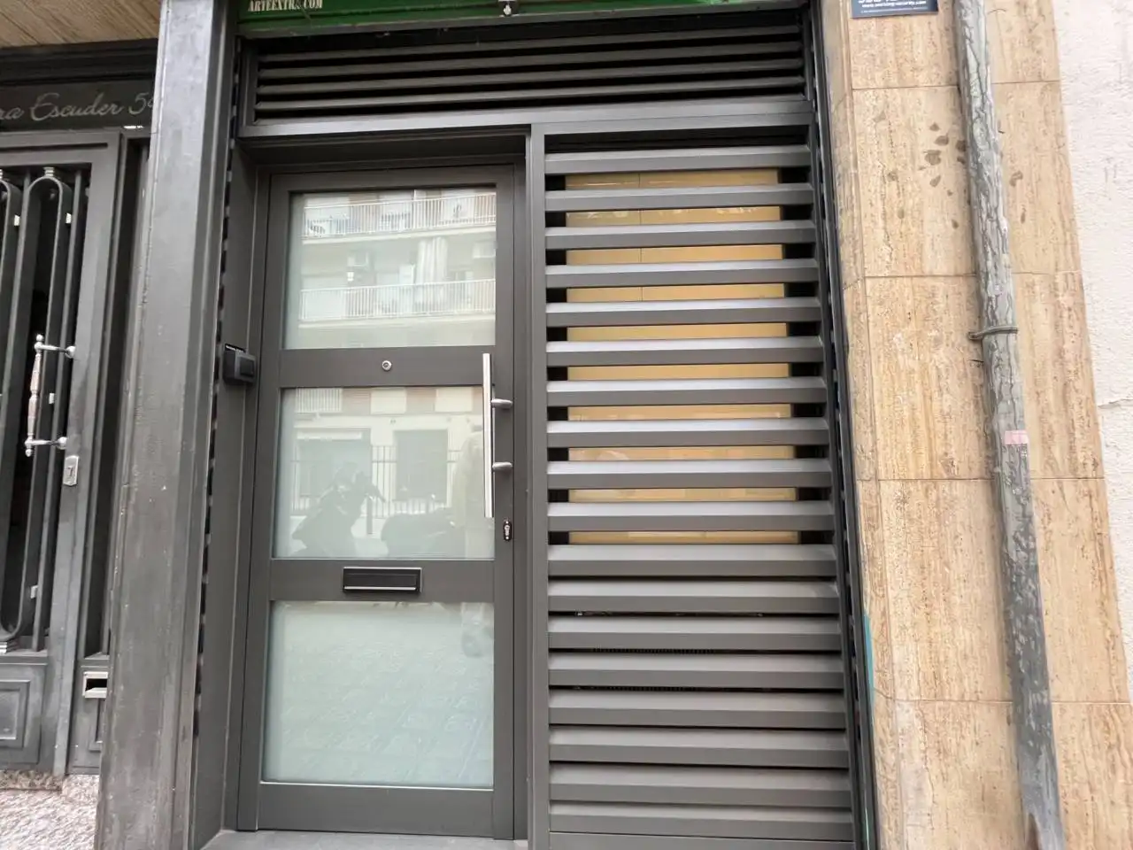 Vista exterior de Estudio de alquiler en Barcelona con Aire acondicionado, Calefacción y Parquet