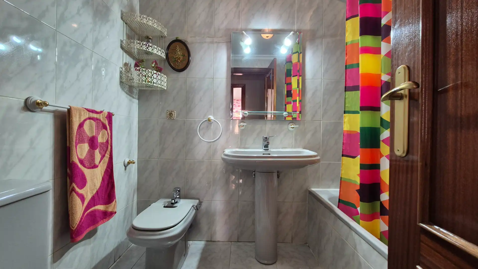 Bathroom of Flat for sale in Palencia  with Heating, Parquet flooring and Storage room