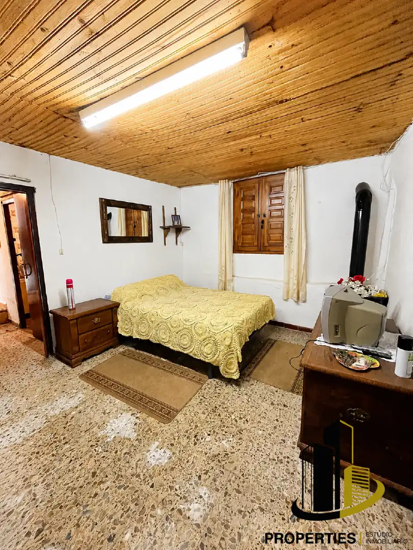 Dormitori de Casa o xalet en venda en Miranda del Castañar