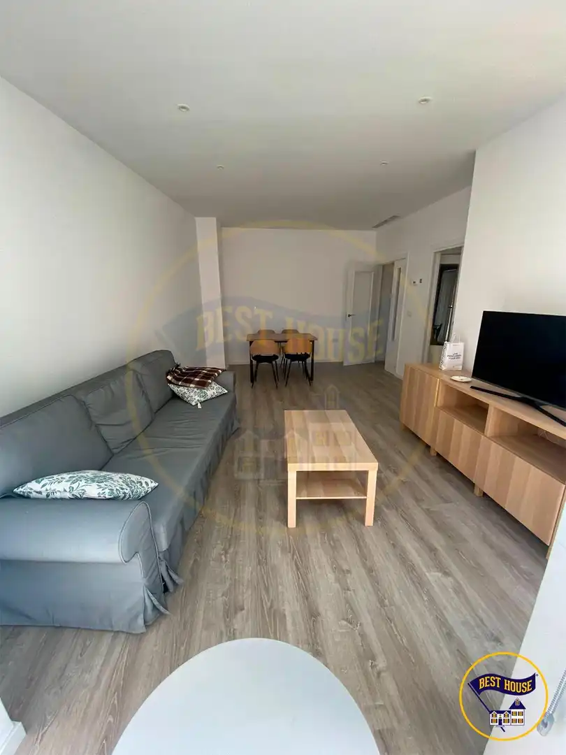Flat for sale in Calle JOSE COBO, Centro