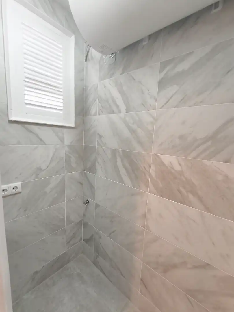 Bathroom of Flat for rent in Barcelona  with Air Conditioner, Terrace and Oven