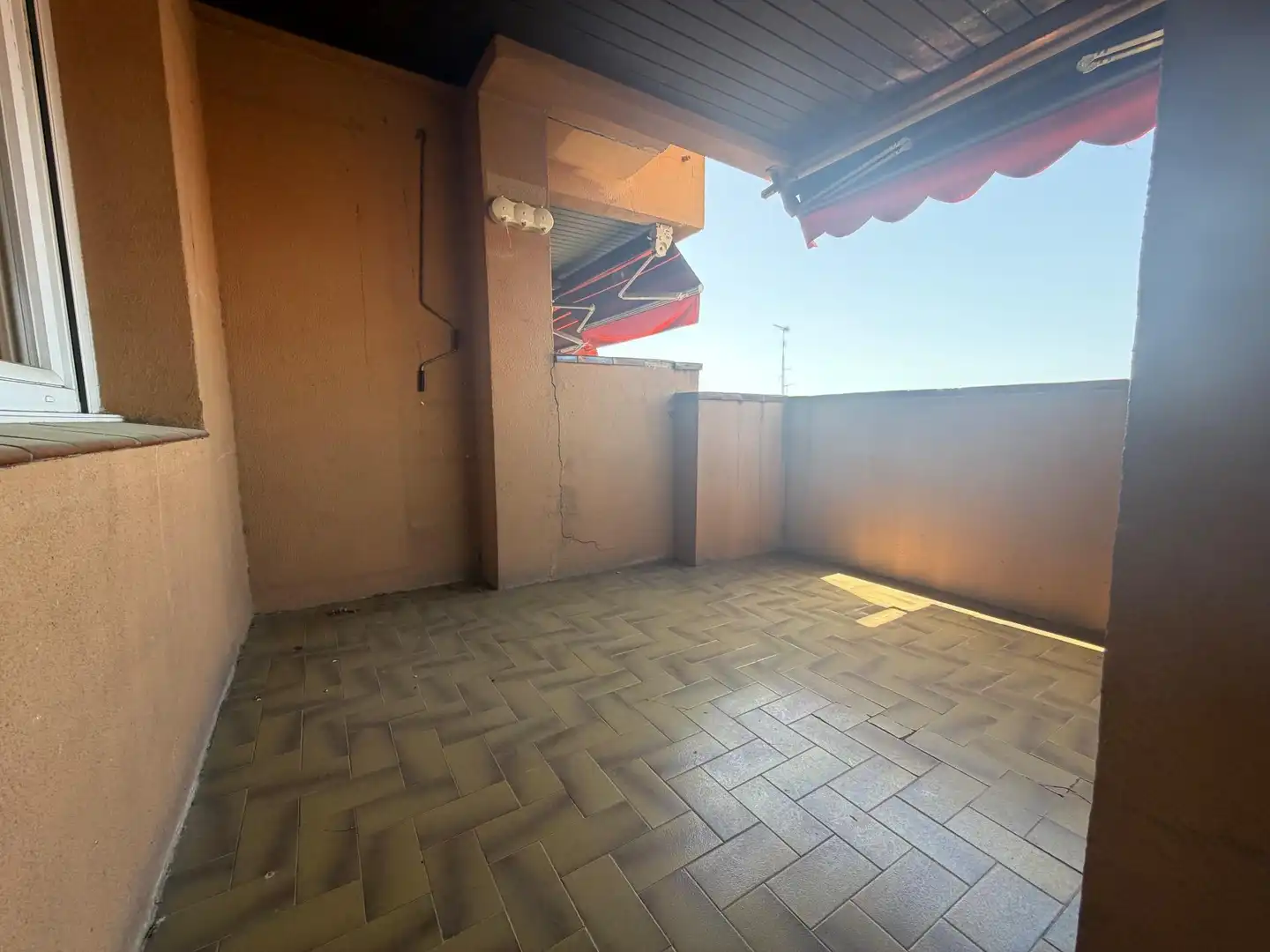 Flat with terrace for sale in Calle Emili Grahit, imagen 16