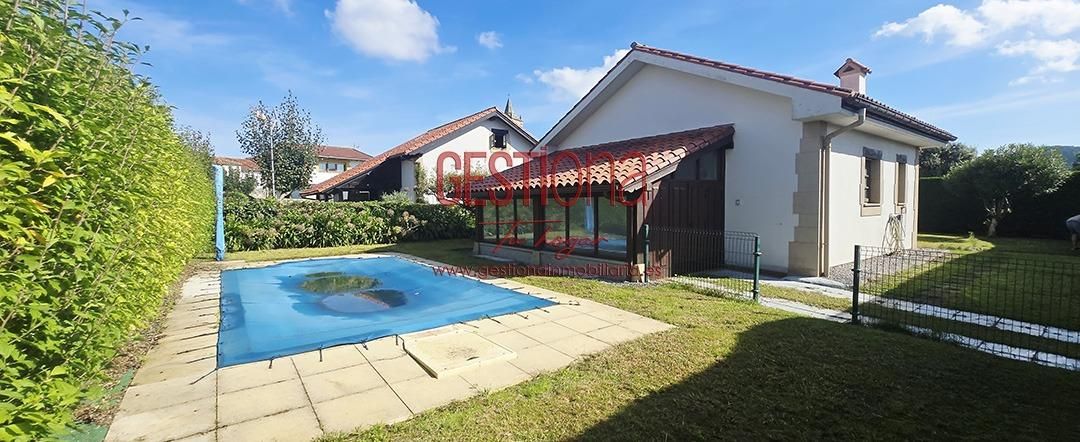 Exterior view of House or chalet for sale in Ribamontán al Mar  with Heating, Private garden and Swimming Pool