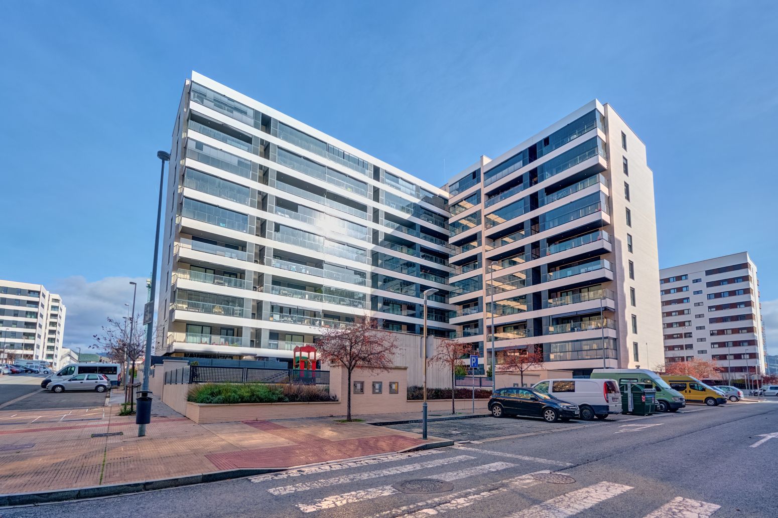 Vista exterior de Pis en venda en Burlada / Burlata amb Calefacció i Terrassa