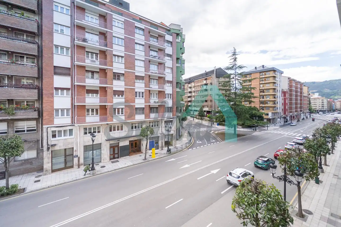 Vista exterior de Piso en venta en Oviedo  con Calefacción, Terraza y Trastero