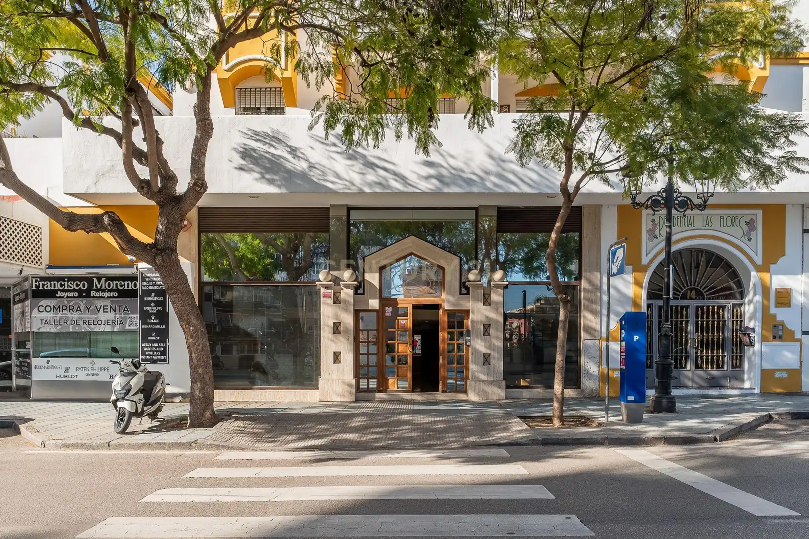 Vista exterior de Local en venta en Marbella con Aire acondicionado