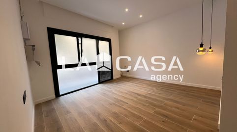 Foto 3 de Piso en venta en Carrer de Vèlia, Porta, Barcelona Capital