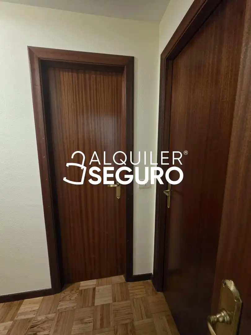 Pis de lloguer en Burgos amb Calefacció, Terrassa i Moblat