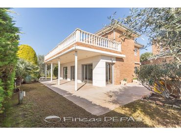 Villa con piscina in vendita a Bellamar