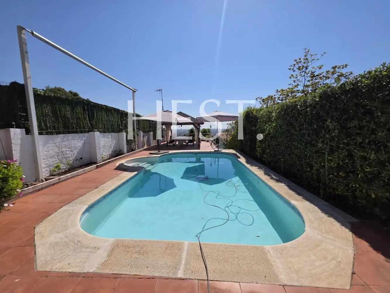 Piscina de Casa o xalet en venda en Castelldefels amb Calefacció, Jardí privat i Parquet