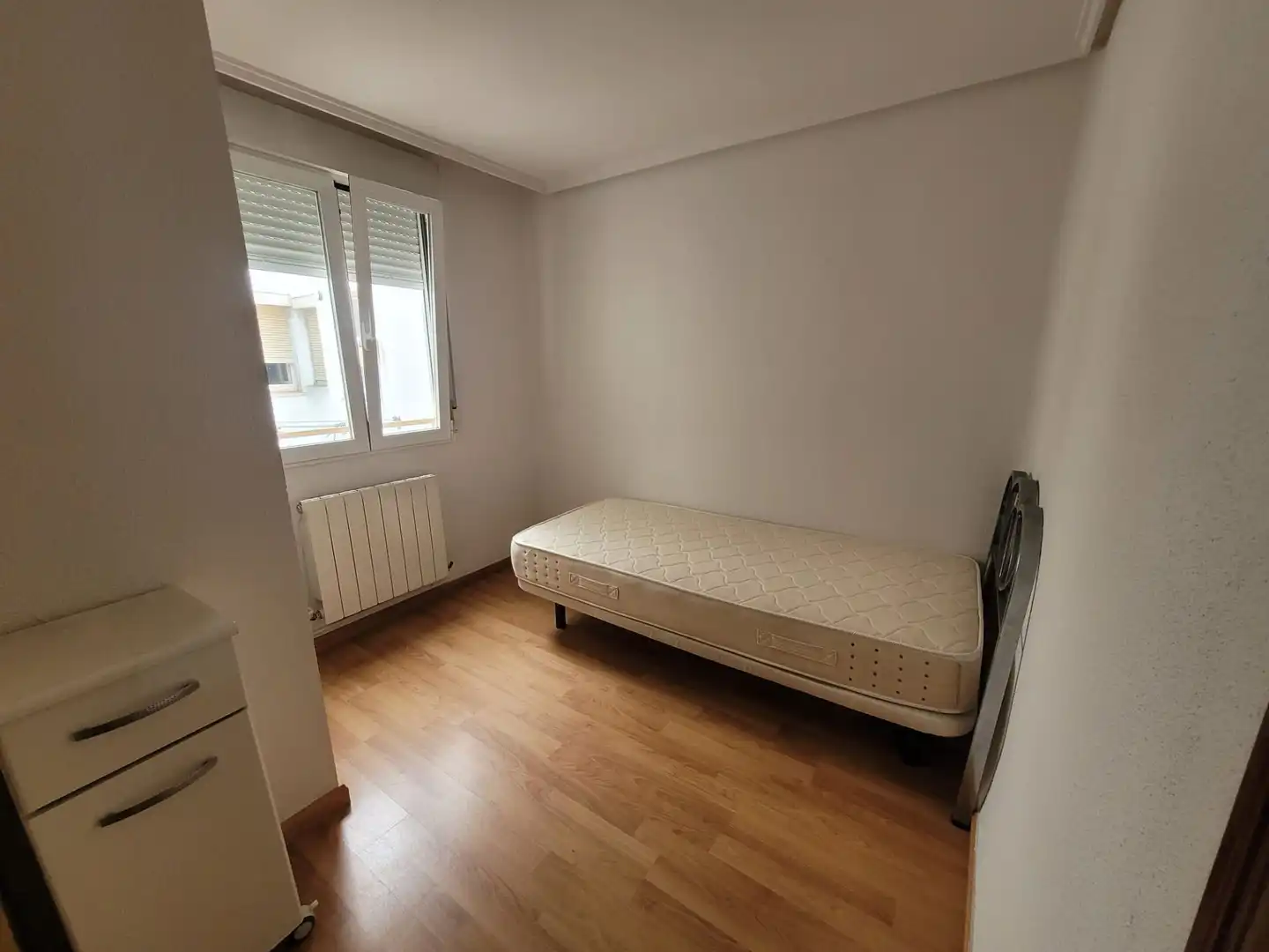 Bedroom of Flat for sale in  Logroño  with Heating and Furnished