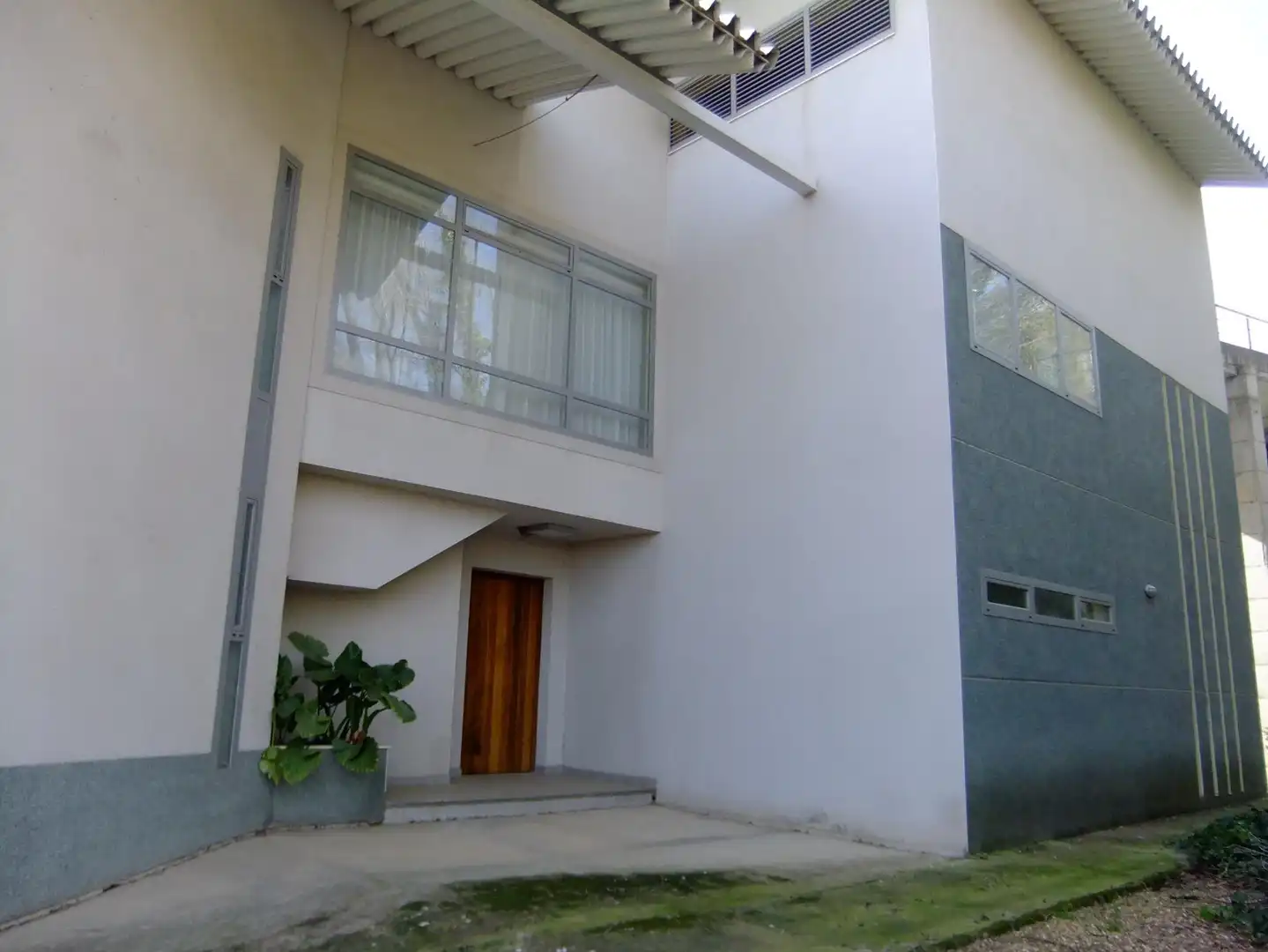 Vista exterior de Casa o xalet en venda en Badajoz amb Aire condicionat, Calefacció i Jardí privat