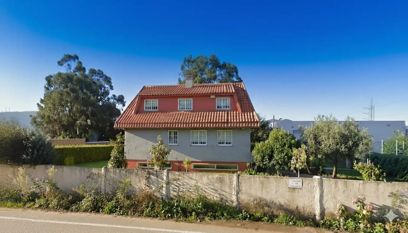 Vista exterior de Casa o xalet en venda en Vigo  amb Calefacció, Jardí privat i Terrassa