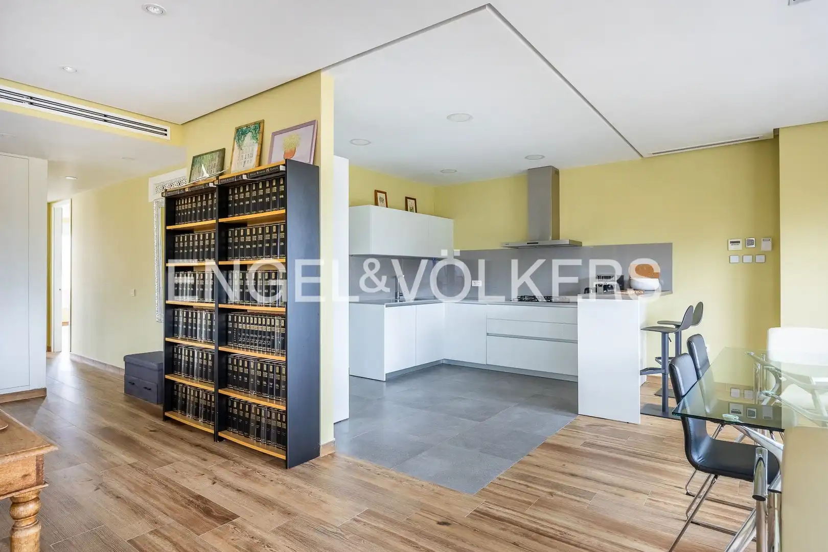 Cocina de Piso en venta en Sevilla con Aire acondicionado y Calefacción