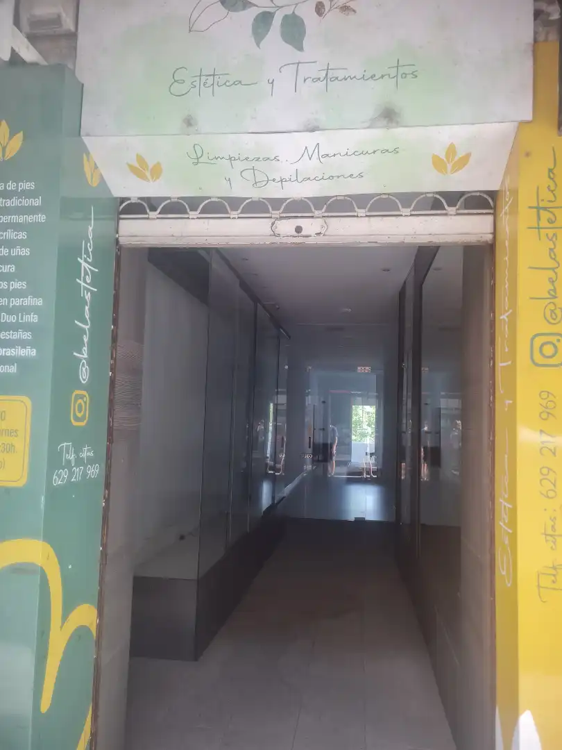 Local comercial en venta en Rúa Ervedelo 15