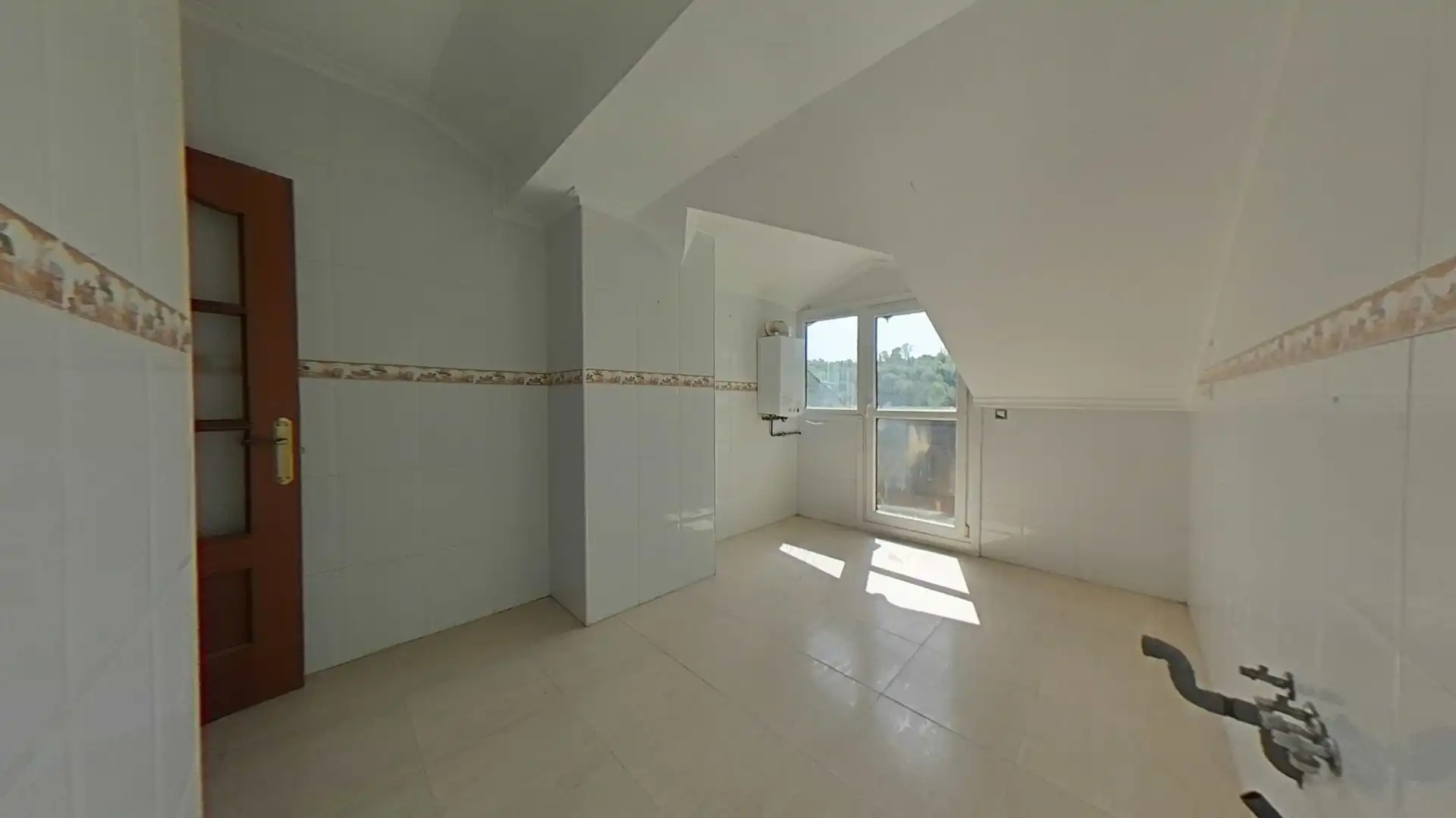 Terraza de Piso en venta en Hazas de Cesto con Balcón