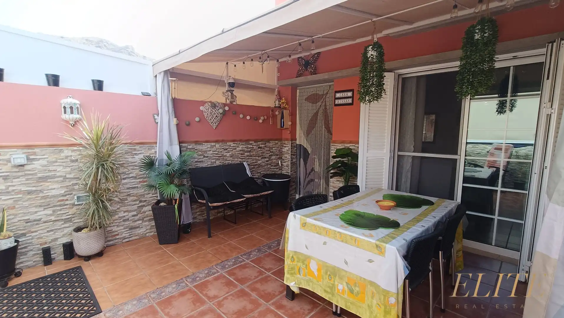 Maison avec terrasse à louer à Calle MADRID 26