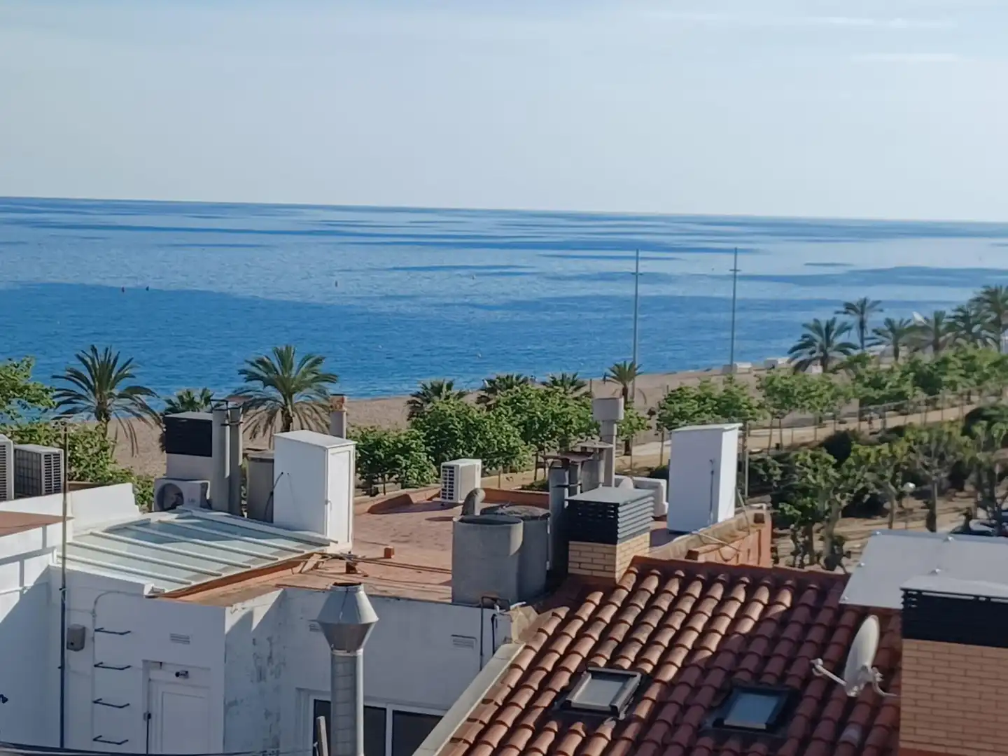 Vista exterior de Piso en venta en Calella con Calefacción y Balcón