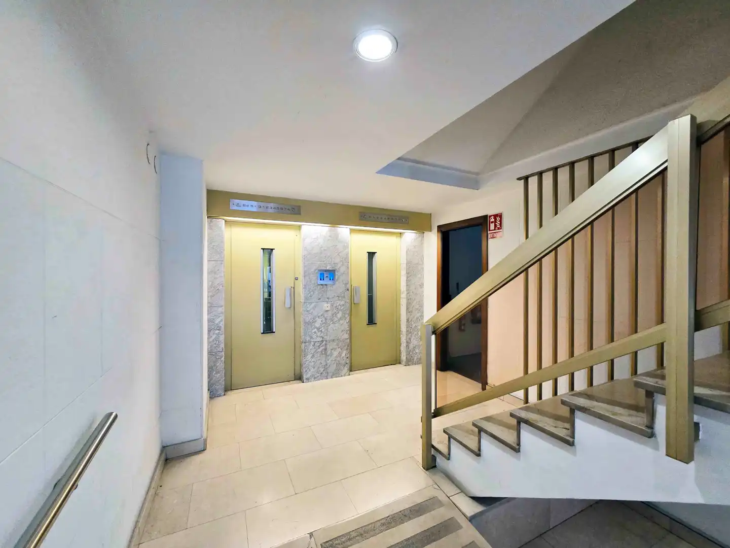 Büro zur Miete in Carrer de Roger de Llúria, Dreta de l'Eixample