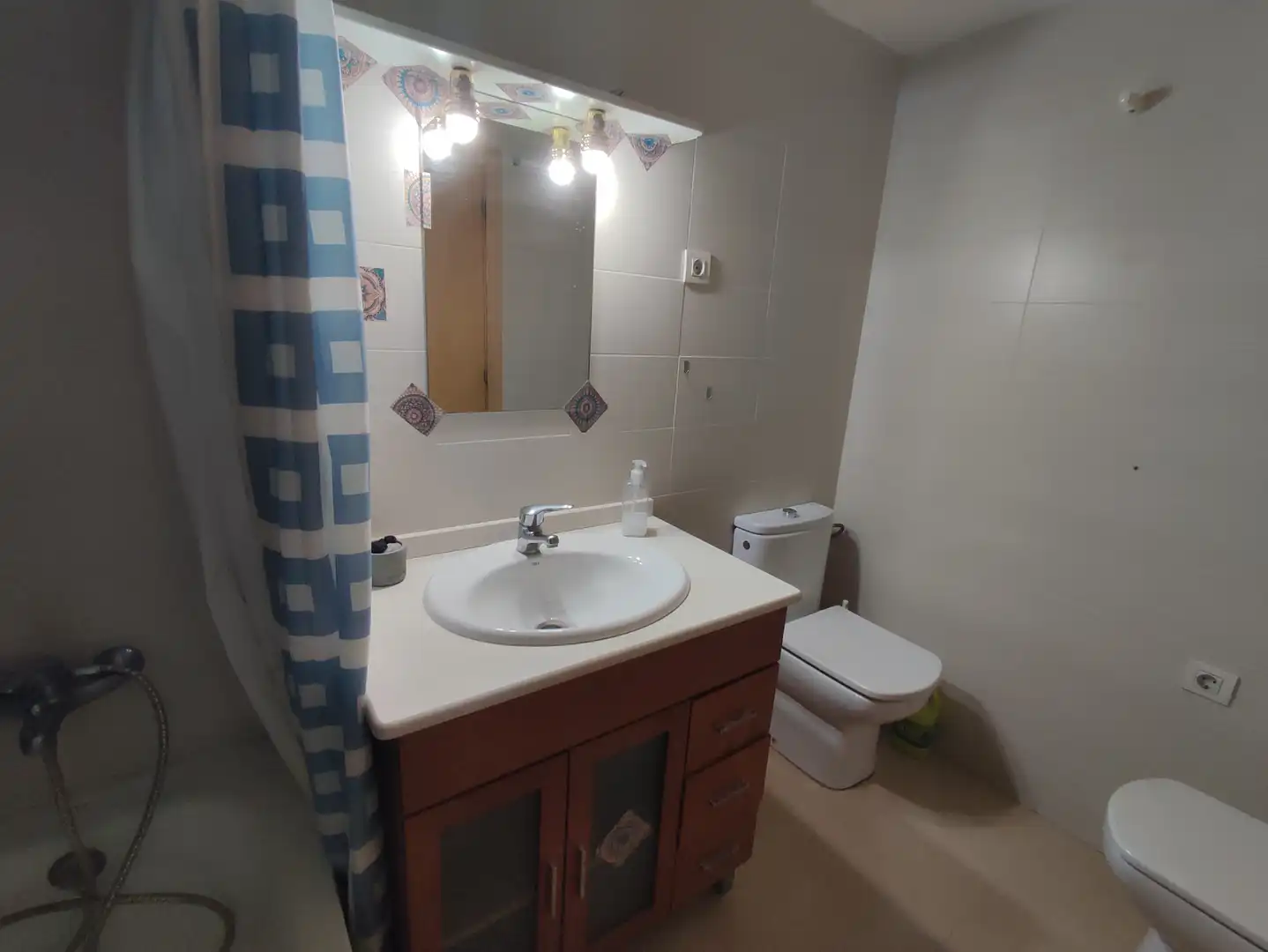 Baño de Apartamento en venta en Lloret de Mar con Calefacción, Terraza y Horno
