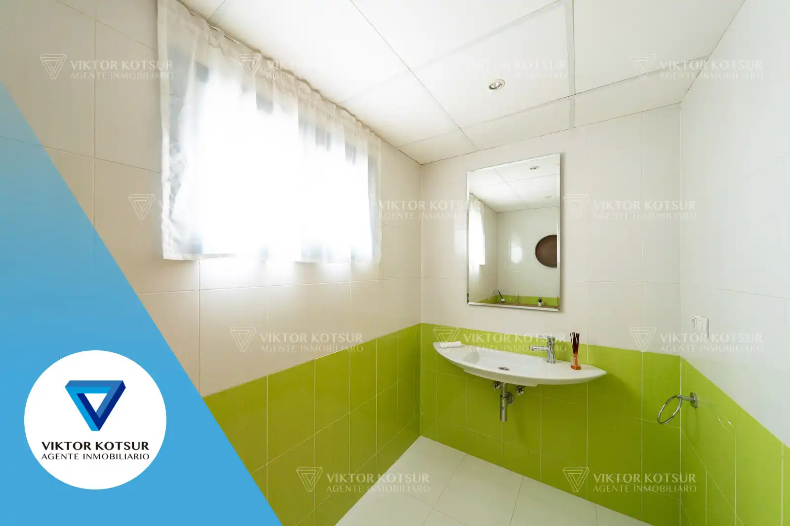 Baño de Ático en venta en Roquetas de Mar con Aire acondicionado, Parquet y Terraza